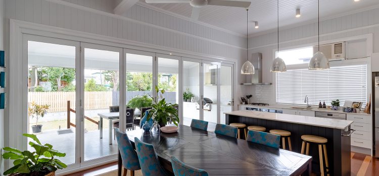 Dining room to outdoor entertaing area