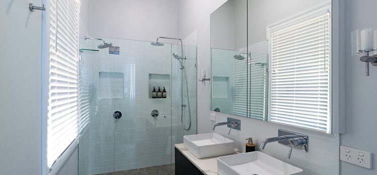 Double sink in ensuite