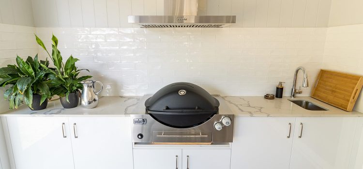 outdoor kitchen