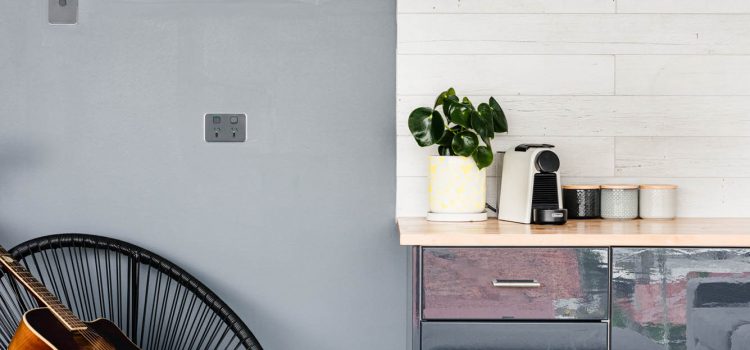 Entertaining area and bar