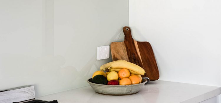 Oven and Glass Splashback